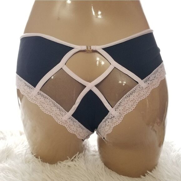 XS Victoria' Secret Black Cheeky Panty - Picture 1 of 10